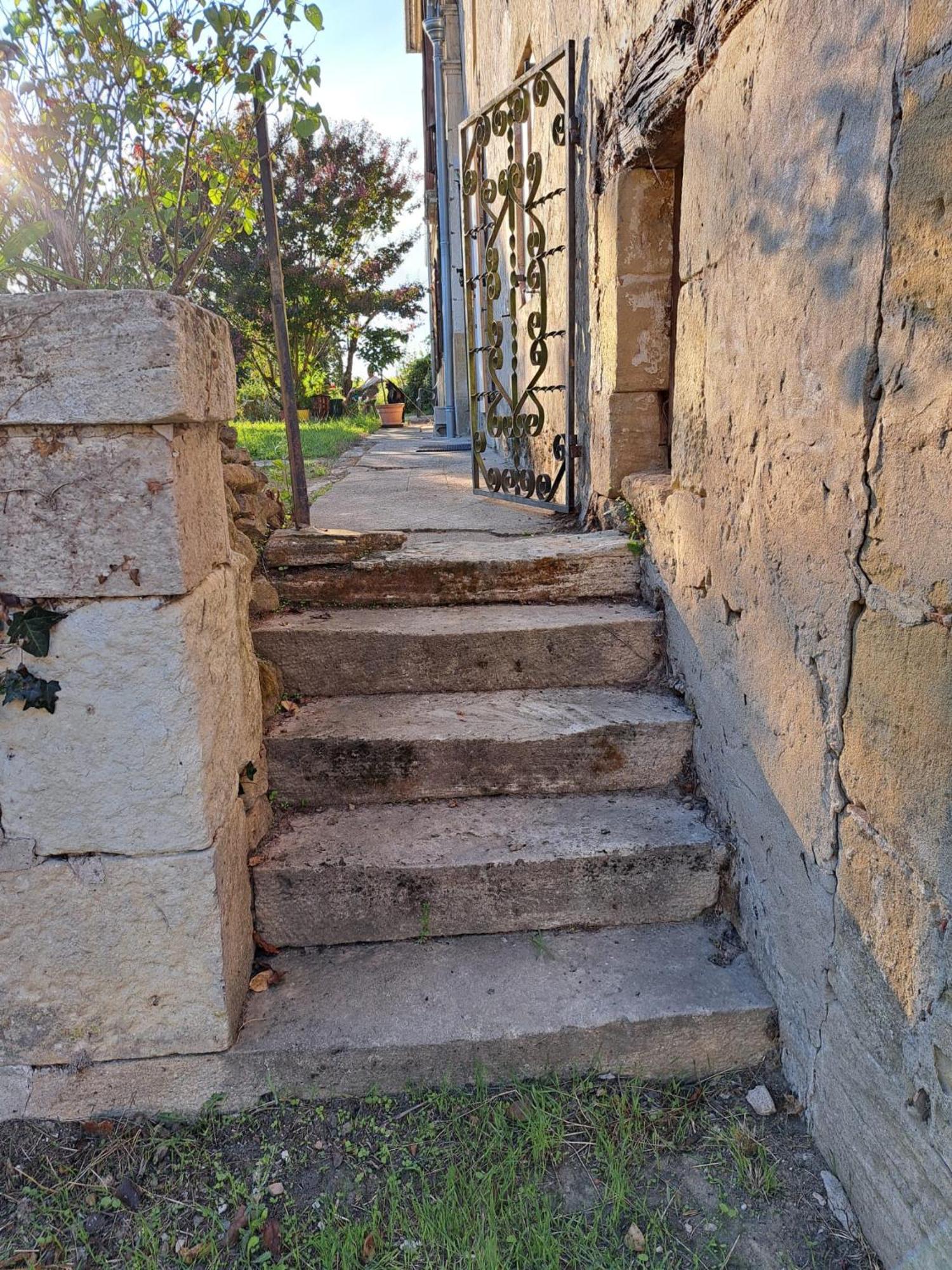 Le Logement Des Barthes Mongauzy Exterior foto